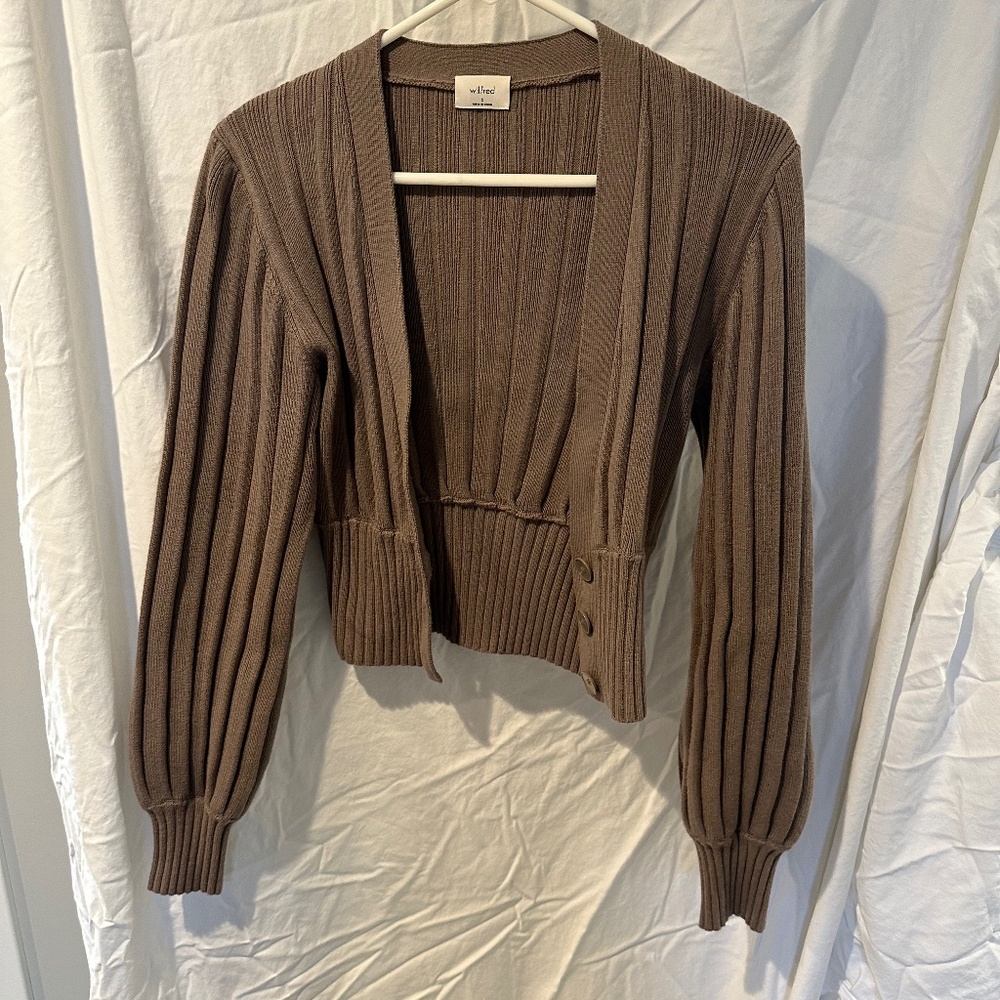 Aritzia Wilfred plunge cardigan
